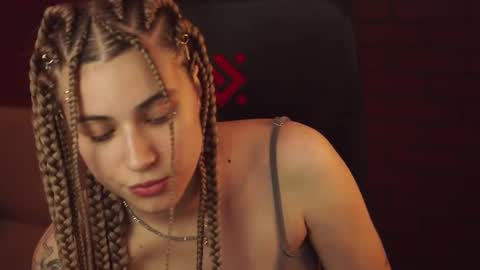 elliecutes online show from February 2025 12:50:02 PM