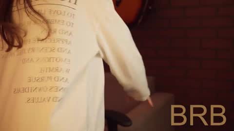 elliecutes online show from February 2025 05:35:01 PM