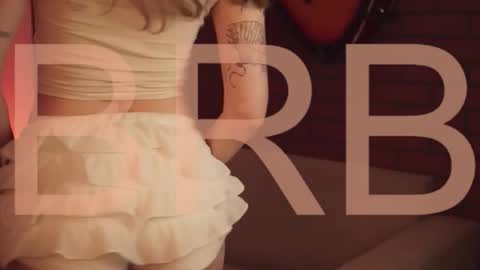 Snapshot of elliecutes chatting on February 2026 05:38:01 AM elliecutes online show from February 2026 05:38:01 AM