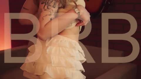 Snapshot of elliecutes chatting on March 2026 05:19:01 AM elliecutes online show from March 2026 05:19:01 AM