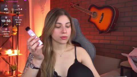 Snapshot of elliecutes chatting on March 2026 07:15:01 AM elliecutes online show from March 2026 07:15:01 AM