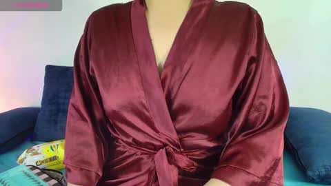 elliee1 online show from September 2025 12:08:02 PM