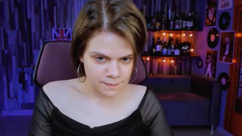 elliemurler online show from October 2025 10:35:01 AM