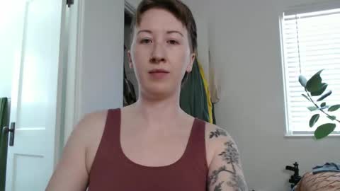 Ellie Rowyn online show from April 2026 07:58:02 PM