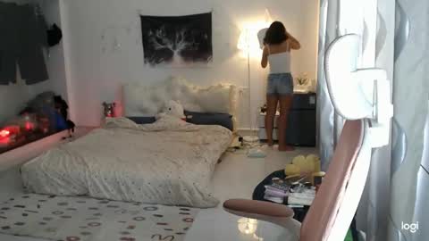 ellieyun online show from March 2026 02:41:02 AM