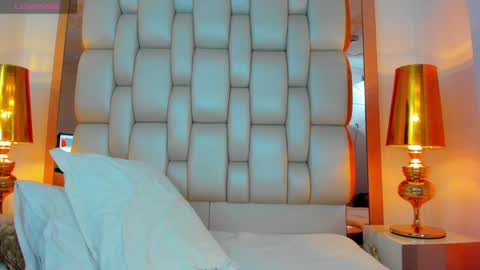 E L L I O T    V E L E Z online show from January 2025 11:30:01 PM