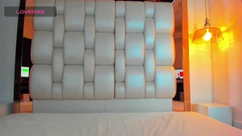 E L L I O T    V E L E Z online show from February 2025 03:28:02 PM