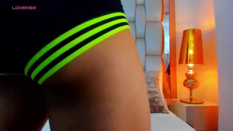 E L L I O T    V E L E Z online show from February 2025 08:58:02 PM