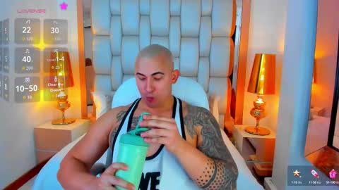 E L L I O T    V E L E Z online show from September 2025 08:41:01 PM