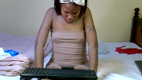 elllanna online show from September 2025 11:15:01 AM