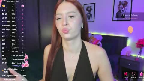 Snapshot of ellypeach chatting on September 2025 03:28:01 PM EllyPeach online show from September 2025 03:28:01 PM