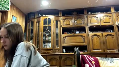 Snapshot of ellyspoerer chatting on April 2026 04:04:01 AM Sonya online show from April 2026 04:04:01 AM