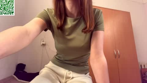 Snapshot of ellyspoerer chatting on May 2026 03:17:01 PM Sonya online show from May 2026 03:17:01 PM