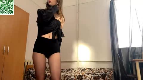 Snapshot of ellyspoerer chatting on May 2026 03:06:02 PM Sonya online show from May 2026 03:06:02 PM