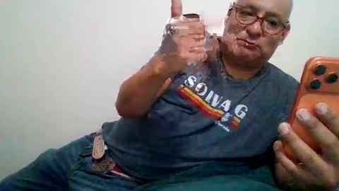 elmario24 online show from November 2025 08:48:02 AM