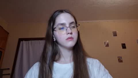 Snapshot of elmeraurora chatting on March 2026 03:08:01 PM Kate online show from March 2026 03:08:01 PM