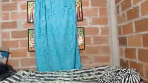elmiltonnjakee online show from June 2026 05:21:02 AM