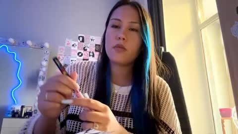 Snapshot of elnoraarancibia chatting on April 2026 10:31:01 AM Harper online show from April 2026 10:31:01 AM