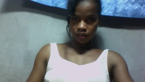Snapshot of elodie228680 chatting on May 2026 07:33:01 PM elodie228680 online show from May 2026 07:33:01 PM