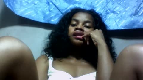 Snapshot of elodie228680 chatting on June 2026 07:03:01 AM elodie228680 online show from June 2026 07:03:01 AM