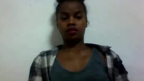 Snapshot of elodie228680 chatting on June 2026 03:40:01 AM elodie228680 online show from June 2026 03:40:01 AM