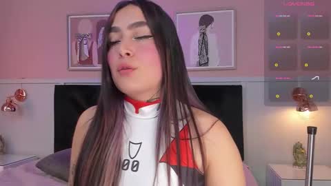 Elodie  online show from November 2025 01:45:01 PM