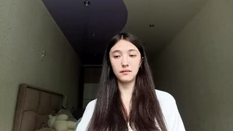 Snapshot of elouisevallian chatting on July 2026 03:23:01 AM Elara online show from July 2026 03:23:01 AM