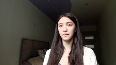 Snapshot of elouisevallian chatting on July 2026 02:05:01 AM Elara online show from July 2026 02:05:01 AM