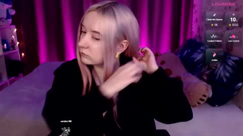 Snapshot of elovinora chatting on December 2024 07:28:02 PM Ela give me a thumbs up if you like it and this is important for the development of the account online show from December 2024 07:28:02 PM