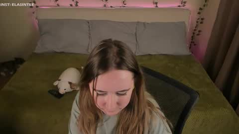 Ela give me a thumbs up if you like it  and this is important for the development of the account online show from February 2026 06:17:02 PM