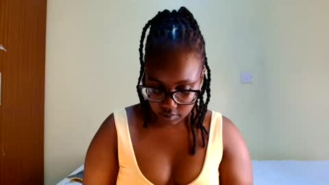 Snapshot of elowen655796 chatting on July 2026 08:48:02 PM ELOWENA online show from July 2026 08:48:02 PM