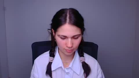 Elsa online show from February 2025 08:13:02 PM