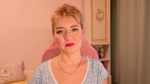 Elvira online show from November 2025 10:59:01 AM