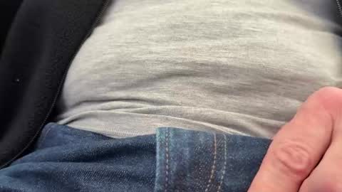 Elvis online show from December 2025 08:57:02 PM