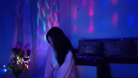 Elisa online show from February 2025 09:31:01 PM