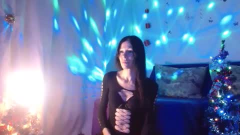 Elisa online show from December 2025 05:53:02 PM