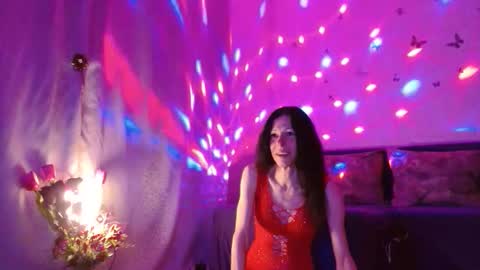 Elisa online show from March 2026 06:22:02 PM