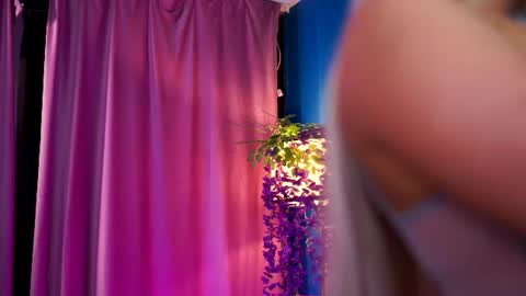 Elyssa online show from July 2026 07:09:01 PM