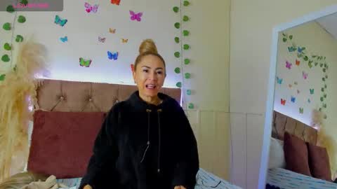 ema garcia  online show from October 2025 12:39:02 PM