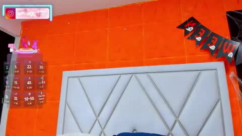 ema_grey1 online show from October 2025 05:57:02 PM