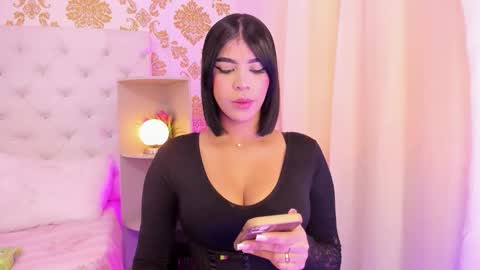 Snapshot of ema_lambert chatting on November 2025 02:39:01 PM Ema Lambert online show from November 2025 02:39:01 PM