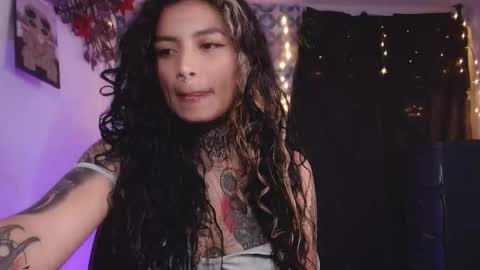 ema_ploxx online show from September 2025 01:55:02 AM