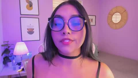 Ema online show from December 2025 07:53:01 PM