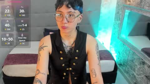 emahills__axelrose online show from October 2025 02:12:02 AM