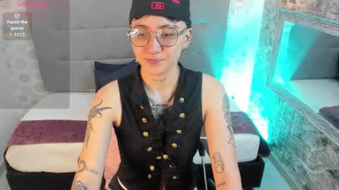 emahills__axelrose online show from October 2025 02:39:01 PM