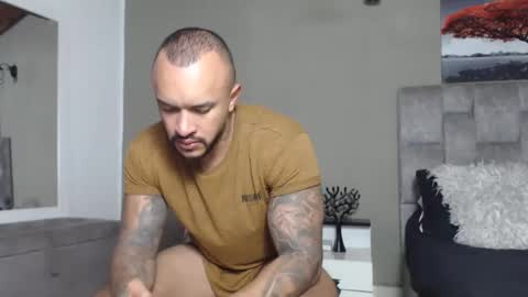 Snapshot of emanuelspencer chatting on April 2026 04:52:02 AM emanuelspencer online show from April 2026 04:52:02 AM
