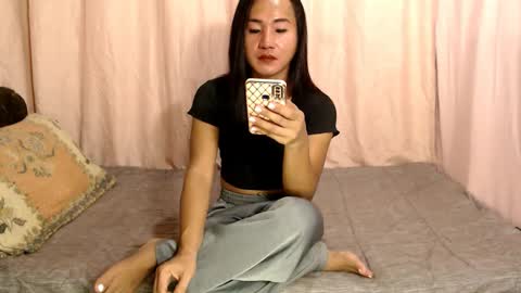 Snapshot of emarie91 chatting on January 2025 07:14:02 AM Trans cummer online show from January 2025 07:14:02 AM
