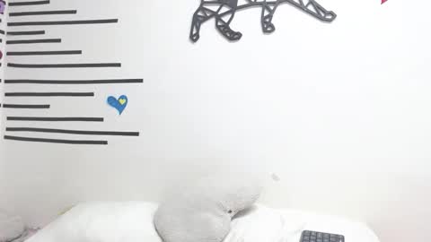 Ema Walker online show from November 2025 12:47:01 PM