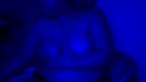 Snapshot of emberjoywoods chatting on November 2025 01:29:01 AM Empress Ember online show from November 2025 01:29:01 AM