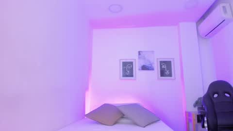 emelie_89 online show from January 2025 11:53:01 AM